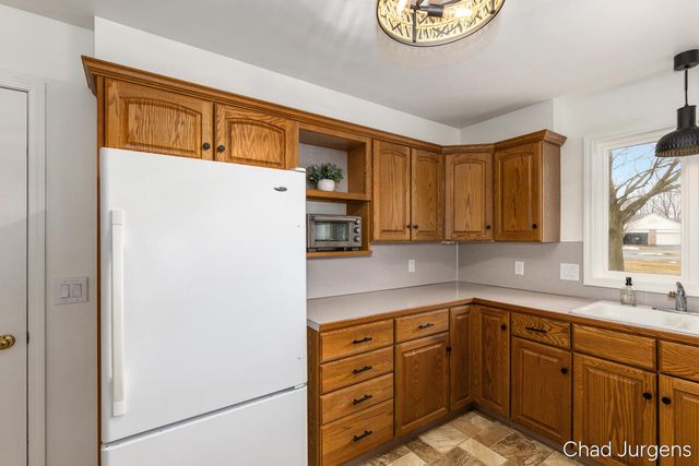 1075 Amberwood West Drive Sw, Byron Twp, MI 49315