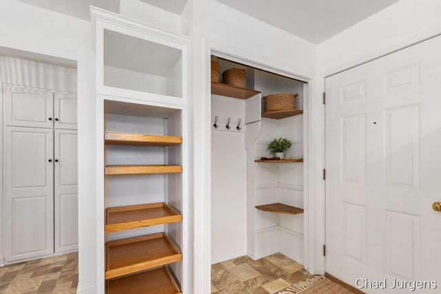 1075 Amberwood West Drive Sw, Byron Twp, MI 49315