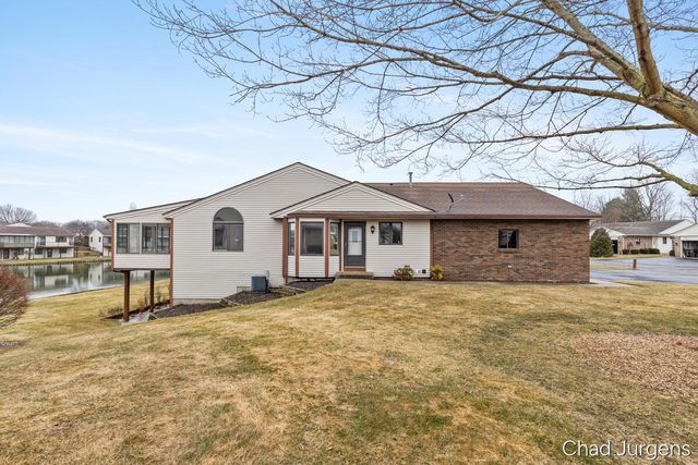 1075 Amberwood West Drive Sw, Byron Twp, MI 49315