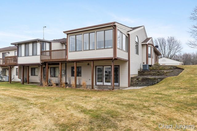 1075 Amberwood West Drive Sw, Byron Twp, MI 49315