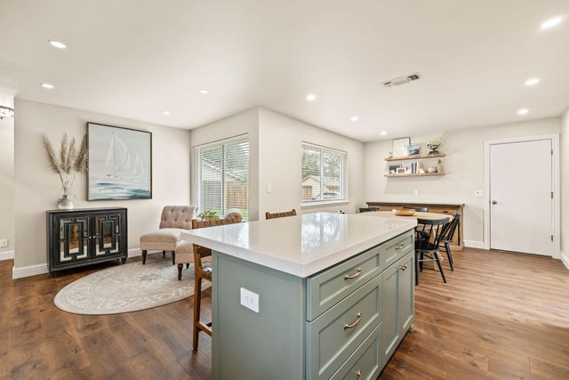 5425 Shire Ct, Fair Oaks, CA 95628