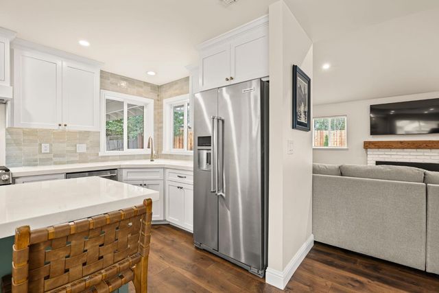 5425 Shire Ct, Fair Oaks, CA 95628