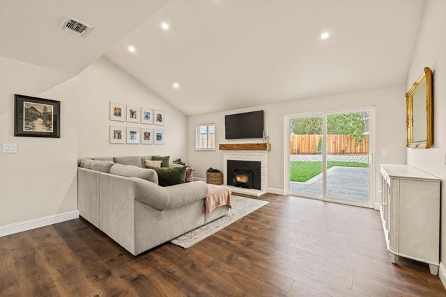 5425 Shire Ct, Fair Oaks, CA 95628