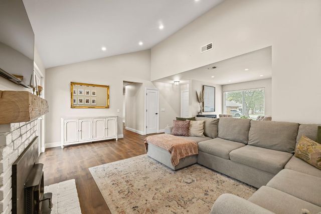 5425 Shire Ct, Fair Oaks, CA 95628