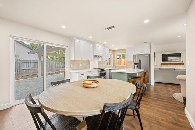 5425 Shire Ct, Fair Oaks, CA 95628