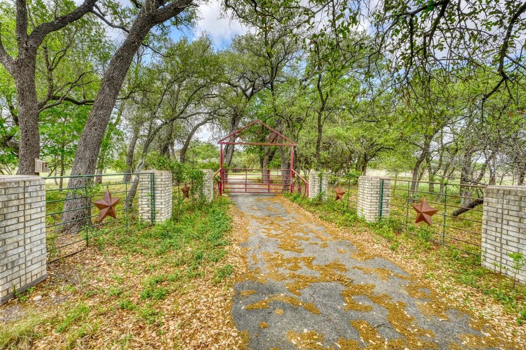 5124 Fm 1715, Lampasas, TX 76550