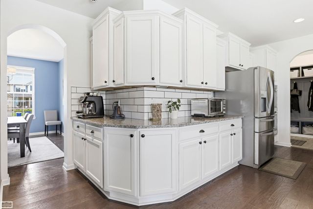 48231 Long Leaf Drive, Macomb Twp, MI 48044