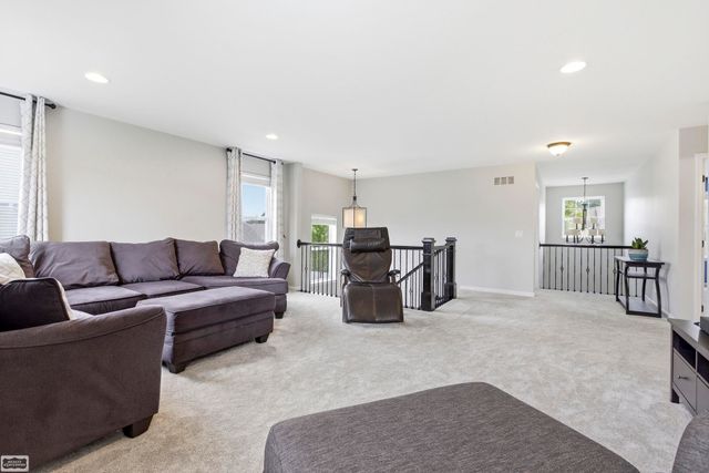 48231 Long Leaf Drive, Macomb Twp, MI 48044