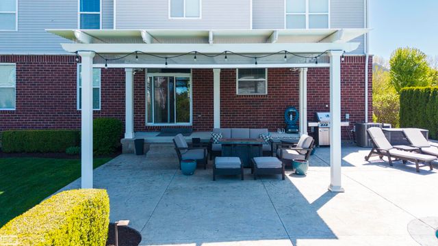 48231 Long Leaf Drive, Macomb Twp, MI 48044