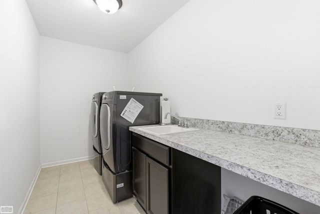 48231 Long Leaf Drive, Macomb Twp, MI 48044