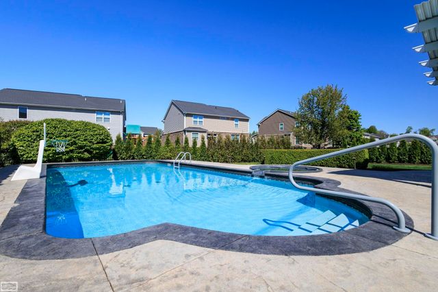48231 Long Leaf Drive, Macomb Twp, MI 48044