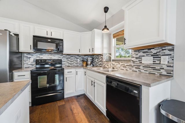13701 W Lost Creek St, Wichita, KS 67235