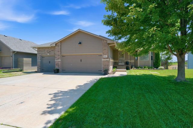 13701 W Lost Creek St, Wichita, KS 67235