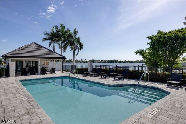 5090 Harborage DR, Fort Myers, FL 33908