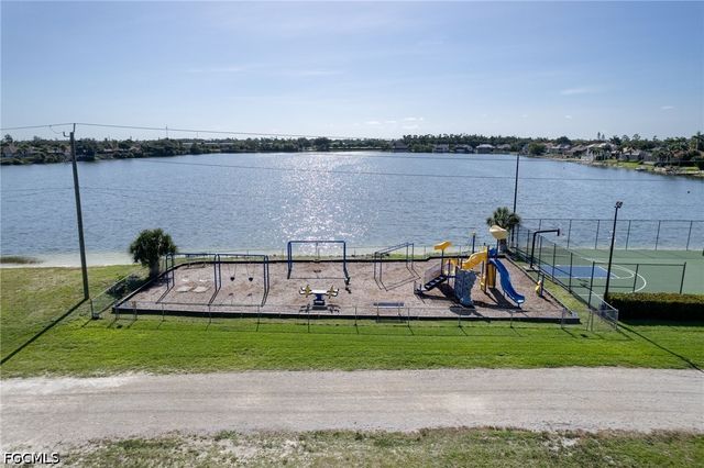 5090 Harborage DR, Fort Myers, FL 33908