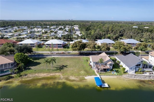 5090 Harborage DR, Fort Myers, FL 33908