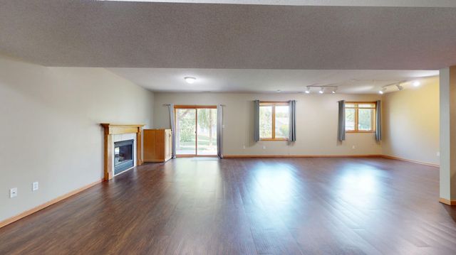 2524 Parkhill Lane SW, Rochester, MN 55902