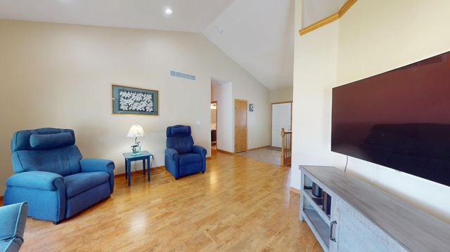 2524 Parkhill Lane SW, Rochester, MN 55902