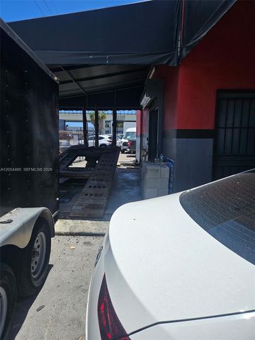 2545 NW 39th Ave, Miami, FL 33142