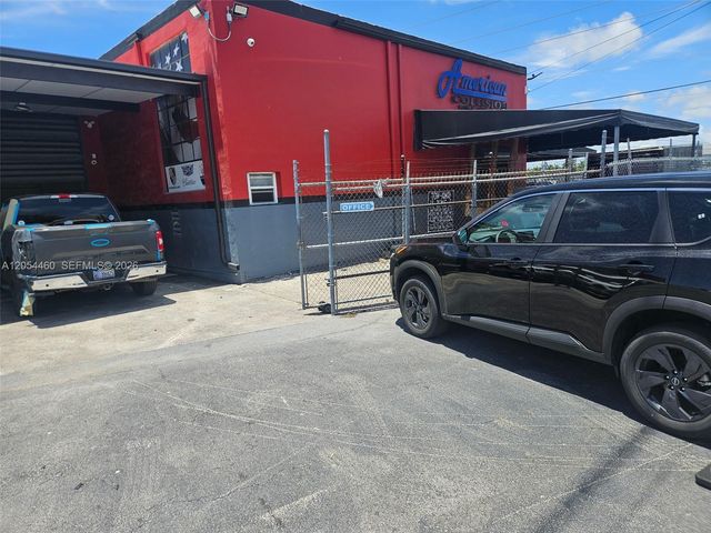 2545 NW 39th Ave, Miami, FL 33142