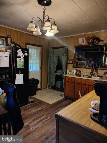 181 VAN CLEVESVILLE RD, Martinsburg, WV 25405