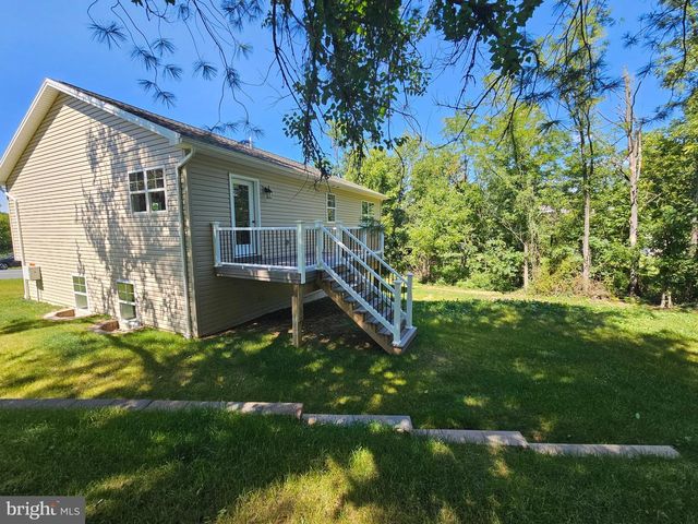 607 WALNUT AVE, Harrisburg, PA 17112