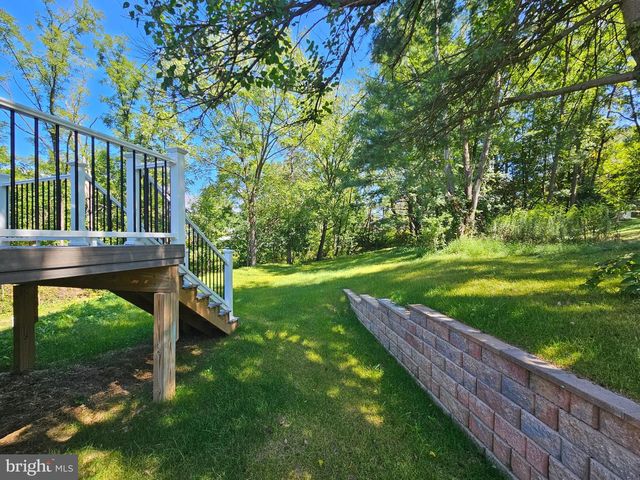 607 WALNUT AVE, Harrisburg, PA 17112