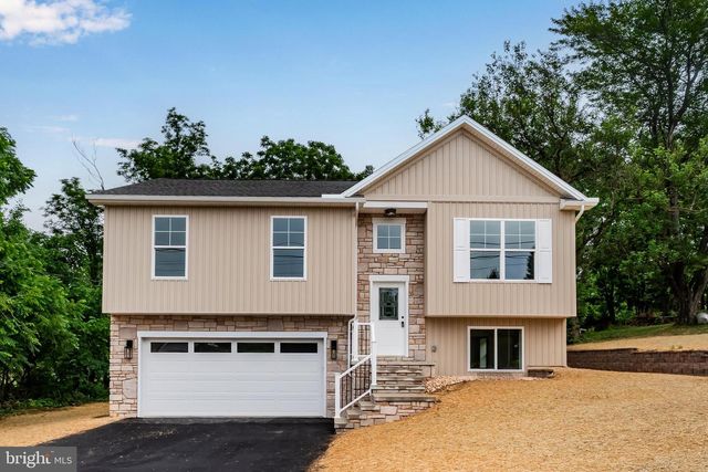 607 WALNUT AVE, Harrisburg, PA 17112