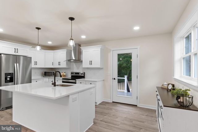 607 WALNUT AVE, Harrisburg, PA 17112