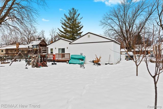 33503 Stocker Street, Farmington Hills, MI 48335