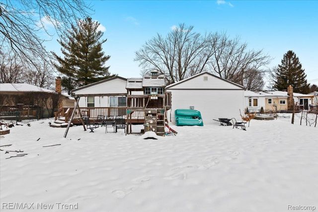 33503 Stocker Street, Farmington Hills, MI 48335