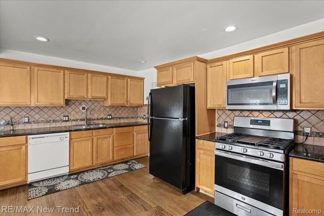 33503 Stocker Street, Farmington Hills, MI 48335