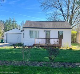 33503 Stocker Street, Farmington Hills, MI 48335