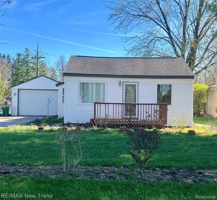 33503 Stocker Street, Farmington Hills, MI 48335