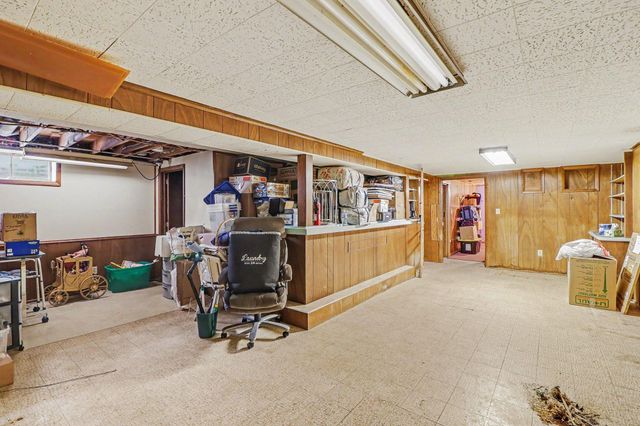 2203 Lakeaires Boulevard, White Bear Lake, MN 55110