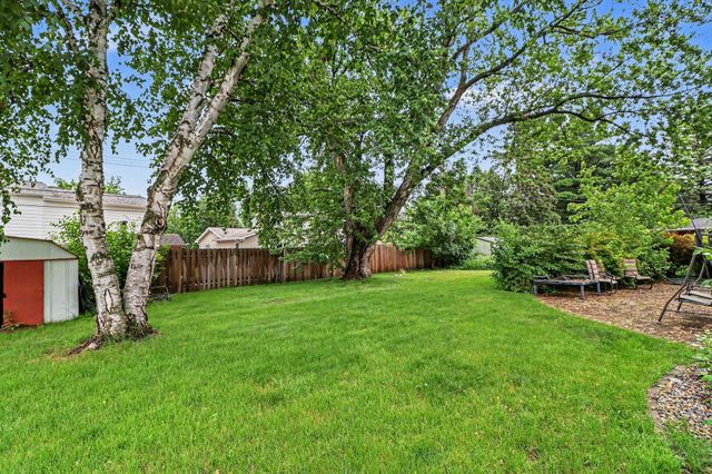 2203 Lakeaires Boulevard, White Bear Lake, MN 55110