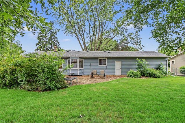 2203 Lakeaires Boulevard, White Bear Lake, MN 55110