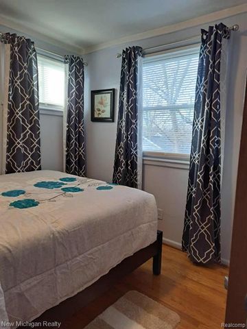 1664 11 Mile Road, Berkley, MI 48072