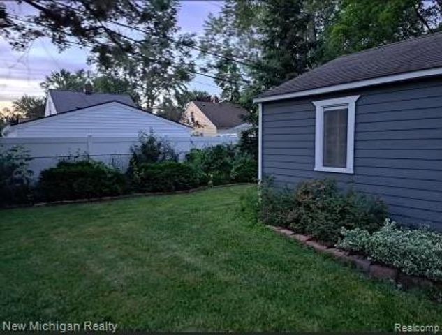 1664 11 Mile Road, Berkley, MI 48072