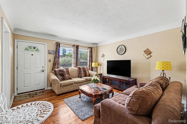 1664 11 Mile Road, Berkley, MI 48072