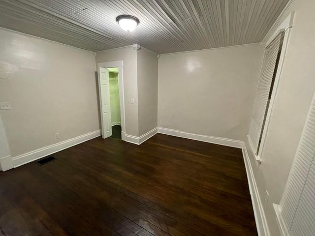 287 E Woodrow Avenue, Columbus, OH 43207