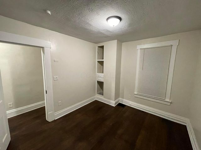 287 E Woodrow Avenue, Columbus, OH 43207
