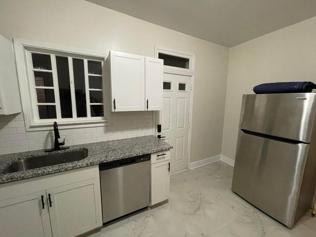 287 E Woodrow Avenue, Columbus, OH 43207