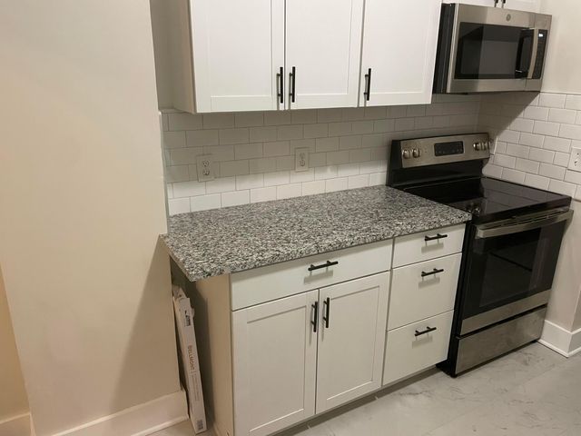 287 E Woodrow Avenue, Columbus, OH 43207