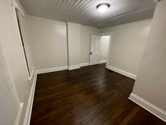 287 E Woodrow Avenue, Columbus, OH 43207