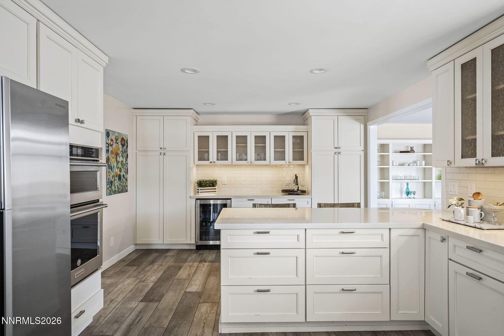 Image 11 of property listing at 990 Del Monte Lane, Reno, NV 89511