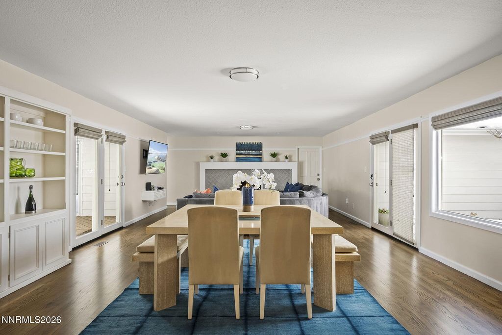 Image 13 of property listing at 990 Del Monte Lane, Reno, NV 89511