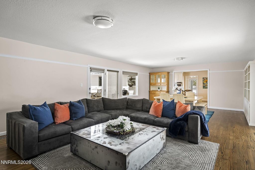 Image 17 of property listing at 990 Del Monte Lane, Reno, NV 89511