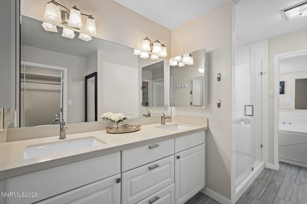 Image 24 of property listing at 990 Del Monte Lane, Reno, NV 89511