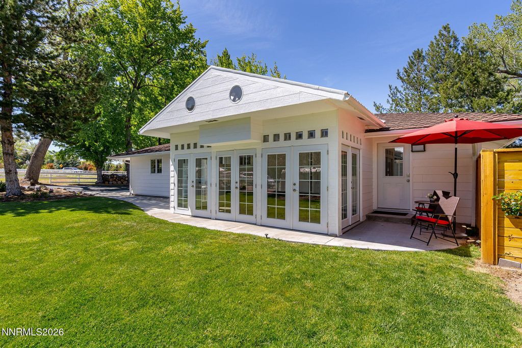 Image 39 of property listing at 990 Del Monte Lane, Reno, NV 89511